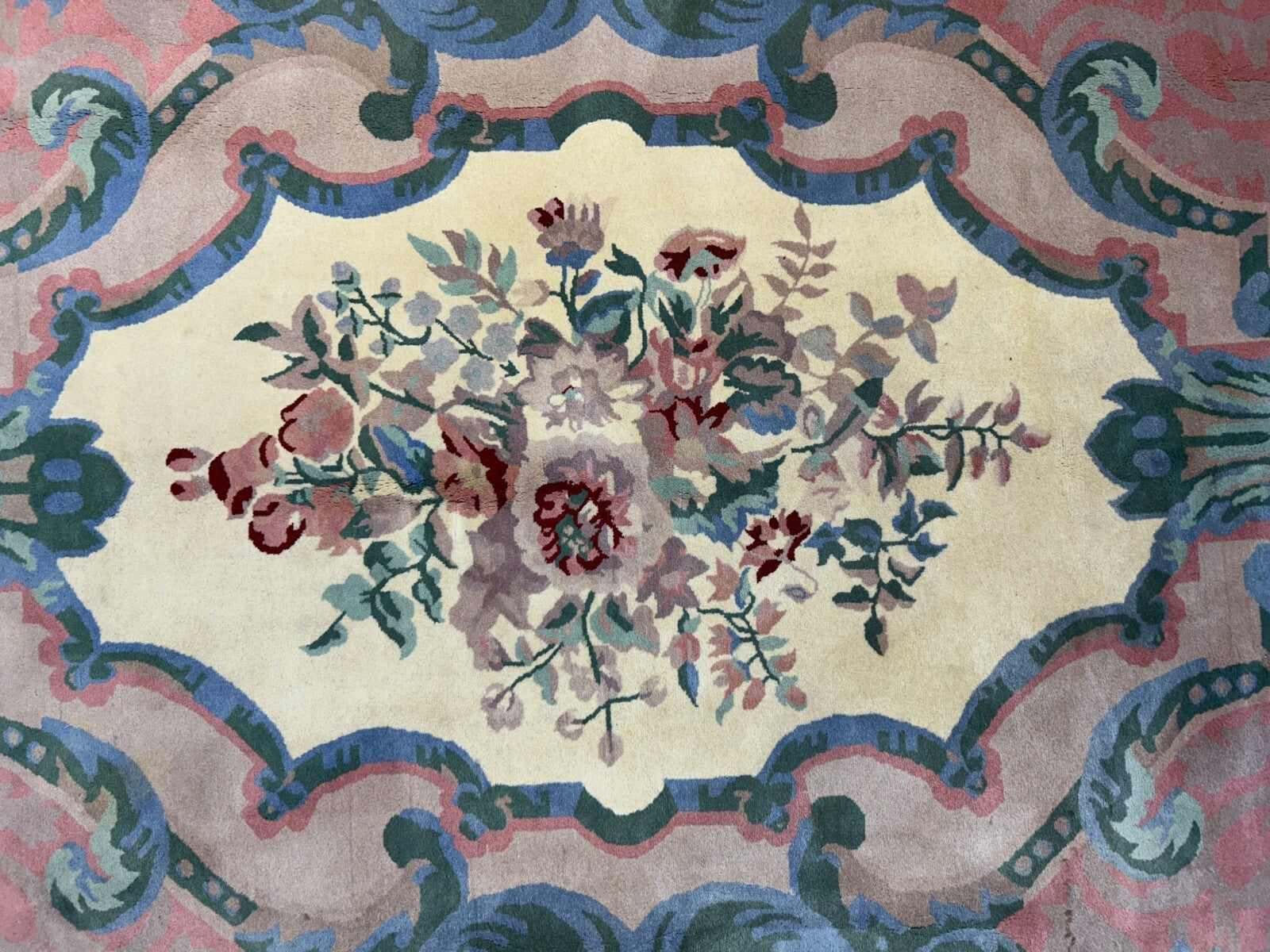 8'9"x11'10" Hand-Knotted 100% Wool Pile Oriental Rug  (Some stains on the Rug)