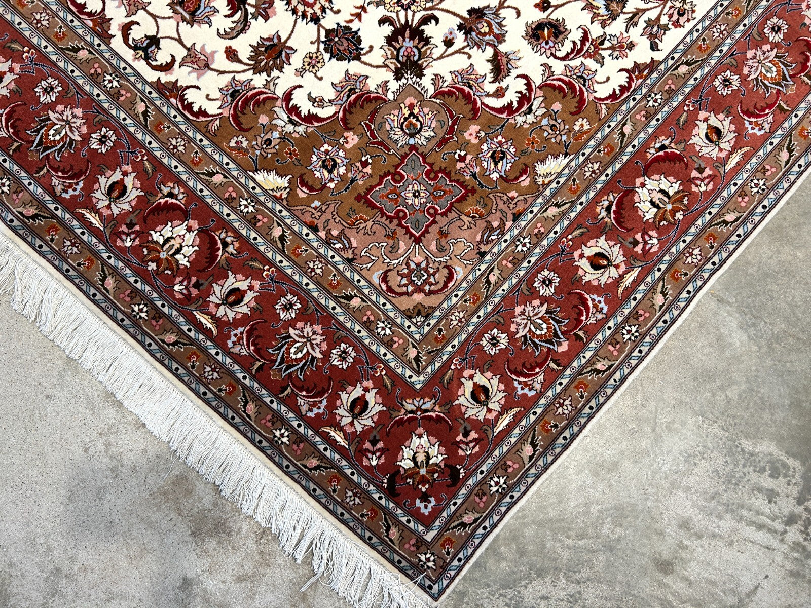 6'7"x10'1" Fine Hand-Knotted Wool & Silk Blend Tabrize Carpet - Area Rug