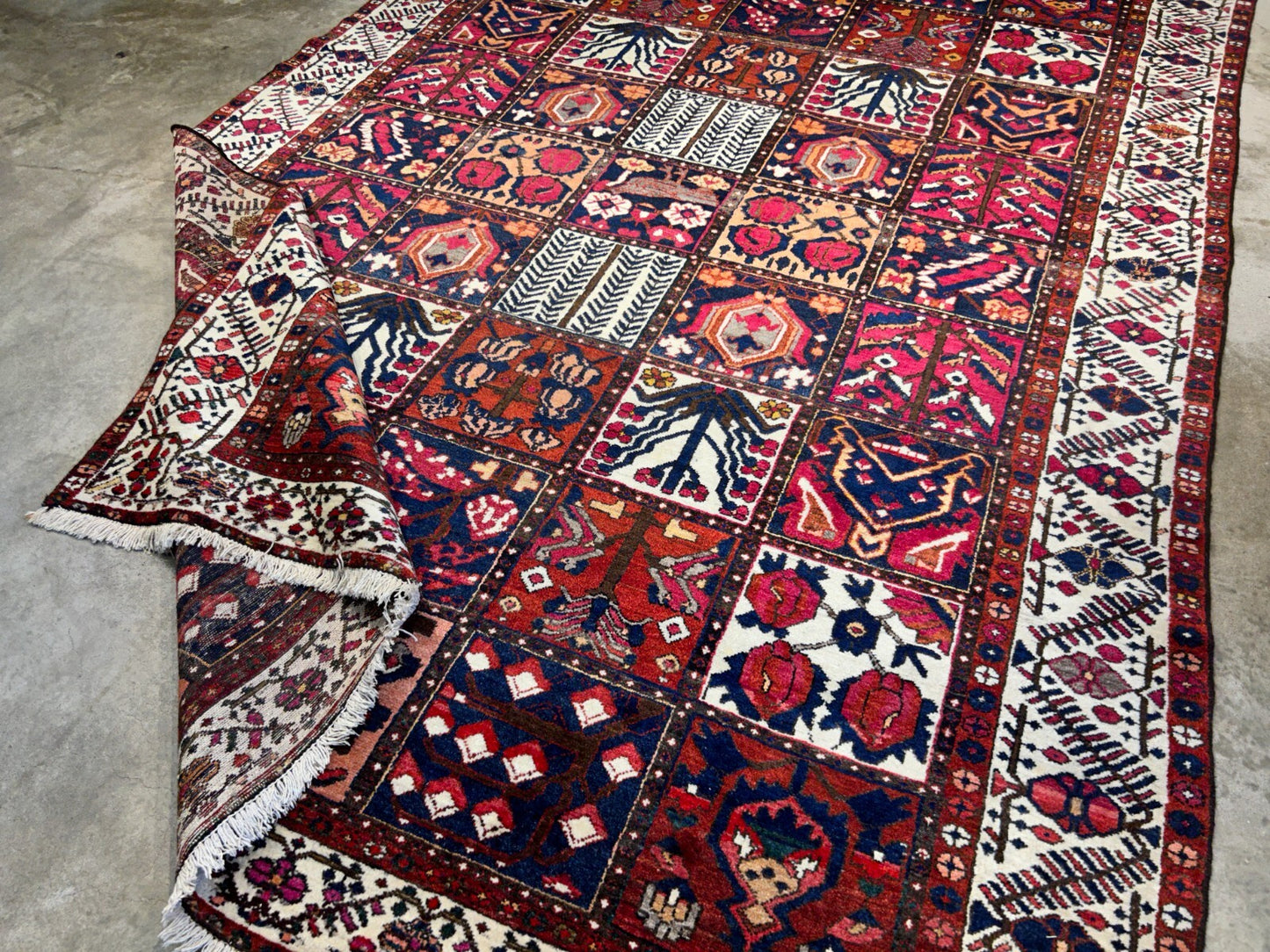 7'1"x10'1" Hand-Knotted 100% Lamb Wool Bakhtiarie Carpet - Area Rug