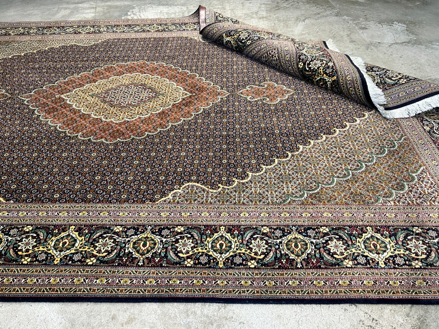 6'8"x10'3" Fine Hand-Knotted Wool & Silk Blend Tabrize Mahi Carpet - Area Rug