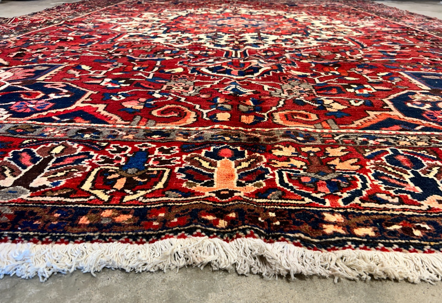 10'2"x13'1" Hand-Knotted 100% Wool Pile Bakhtiarie Rug