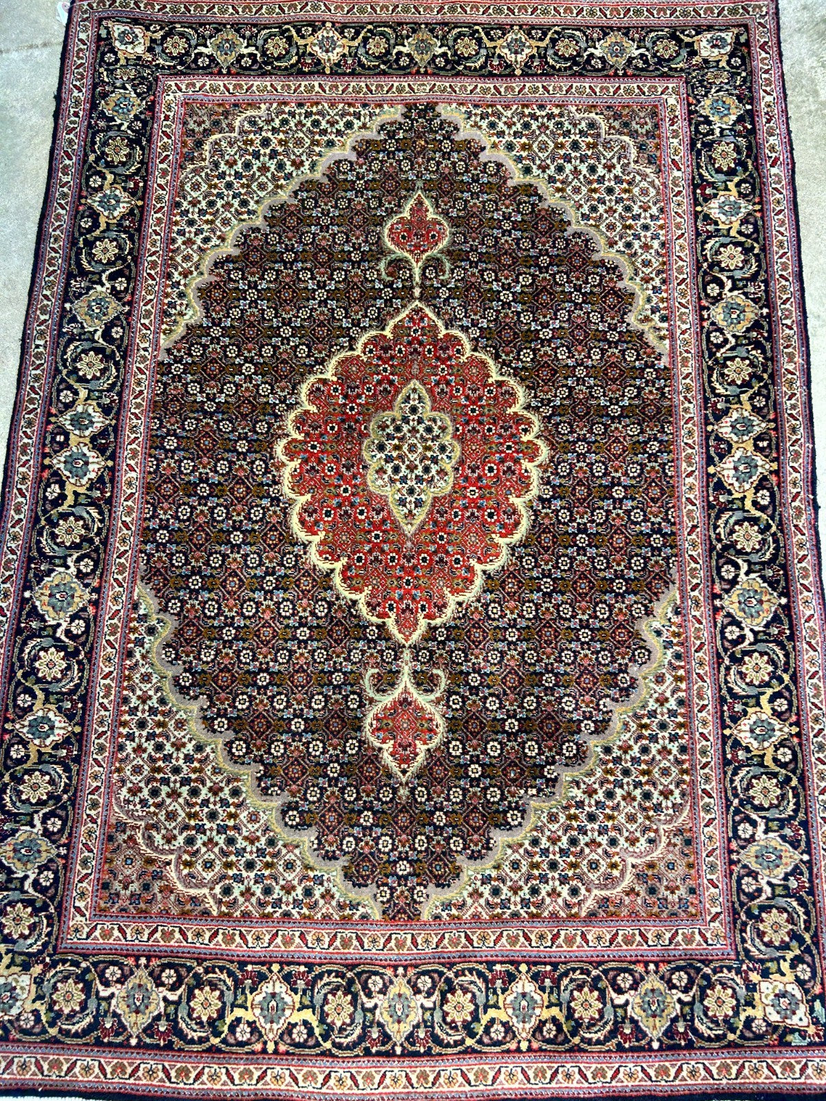 3'4"x4'8" Hand-Knotted 100% Wool Pile Tabrize Mahi Rug