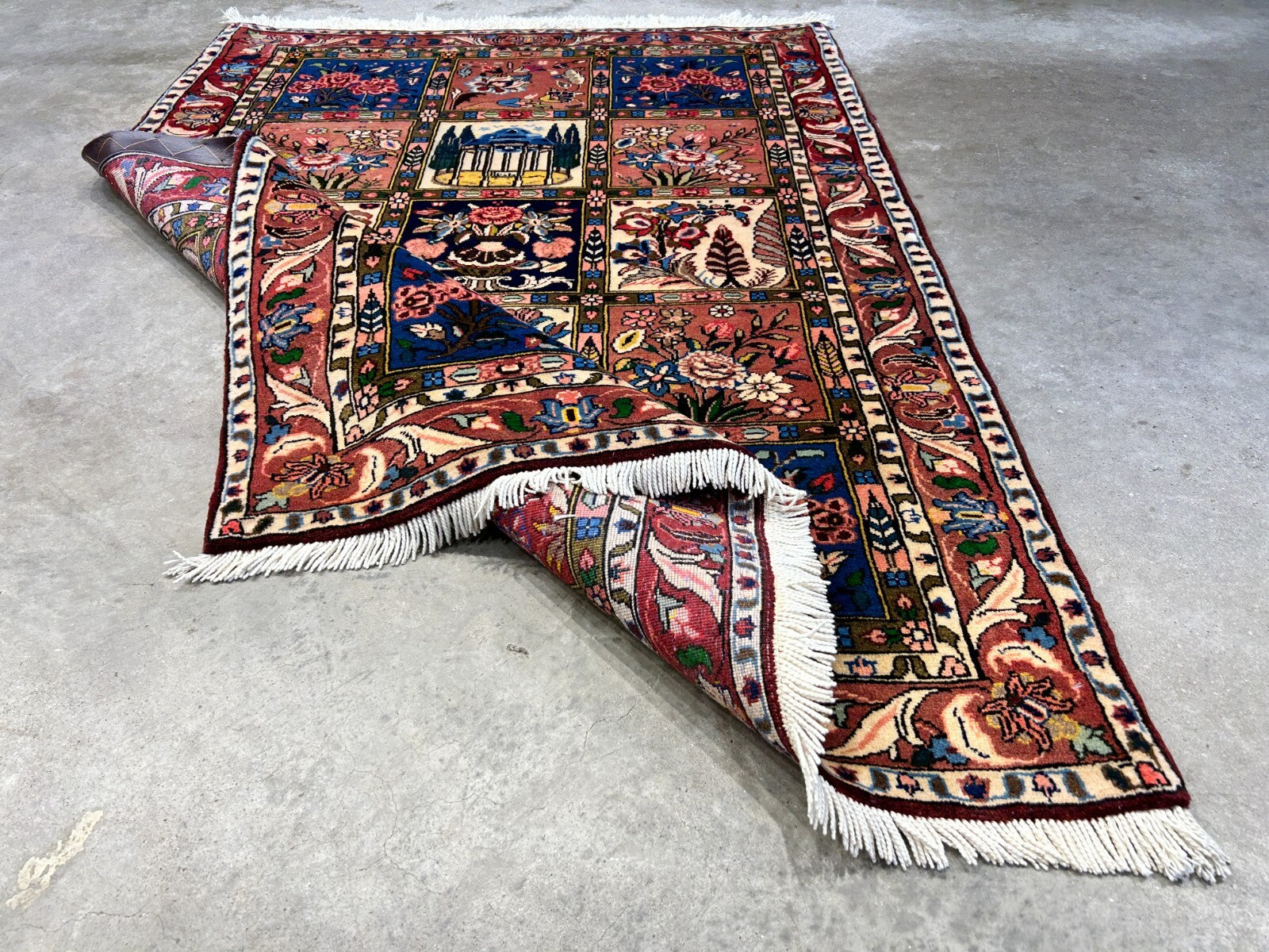 3'5"x5'2" Hand-Knotted 100% Lamb Wool Bakhtiarie Carpet - Area Rug