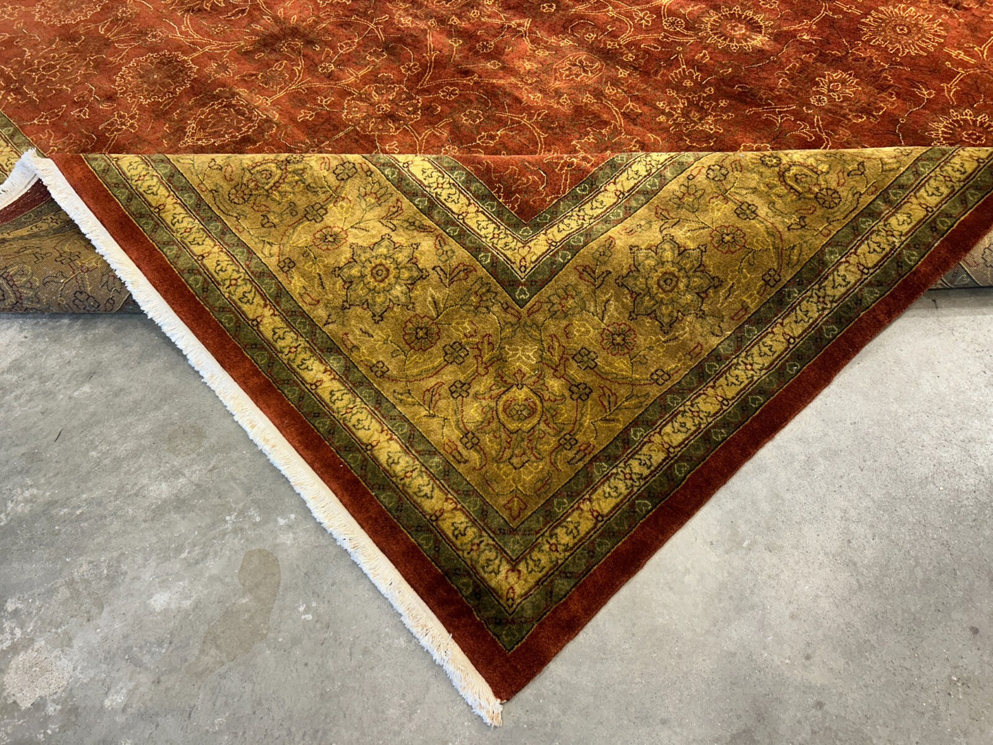 9'x12' Hand-Knotted 100% Wool Pile SAFAVIEH Rug