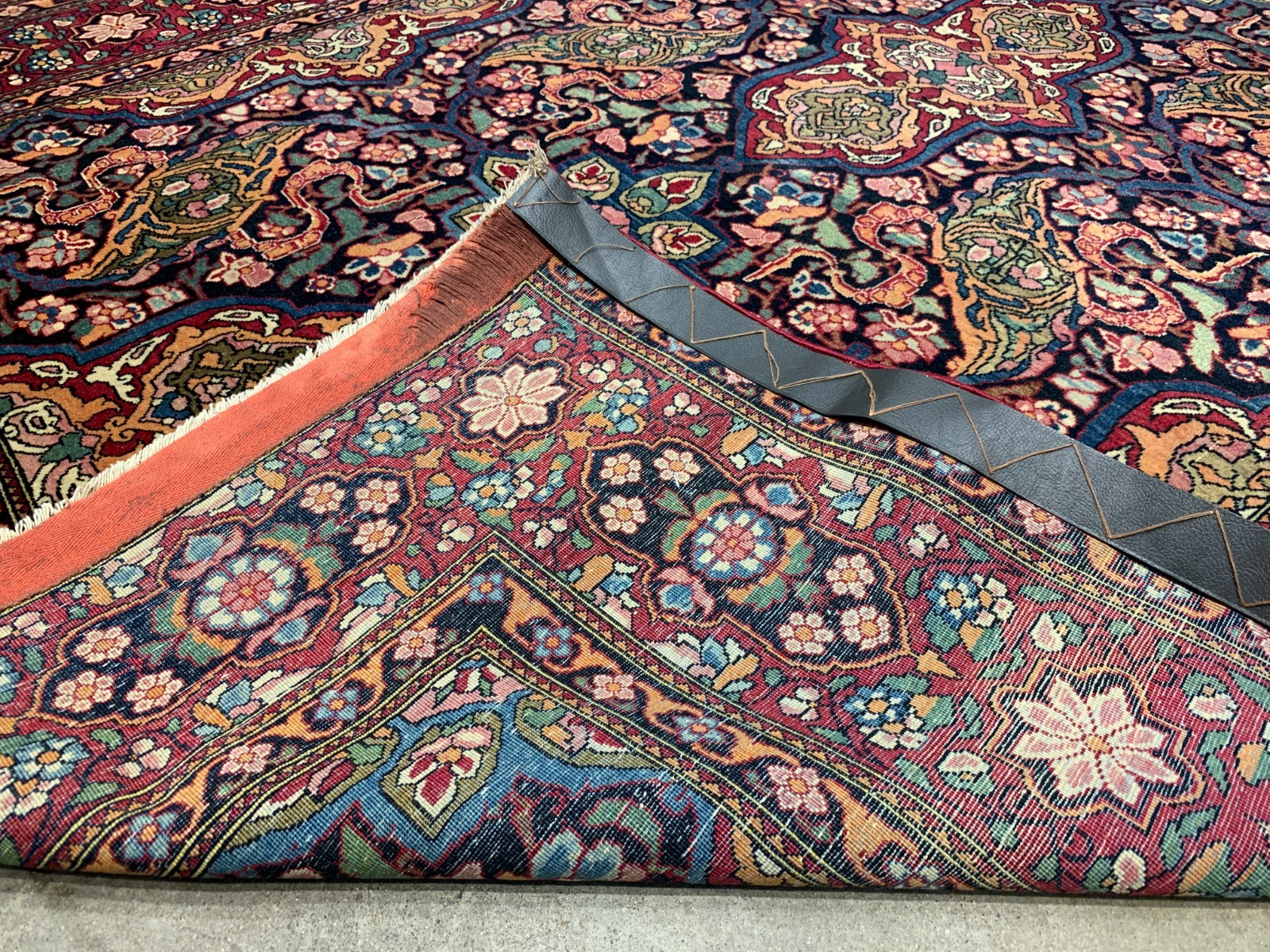 4'9"x6'10" Collector Antique Fine Hand-Knotted 100% Wool Pile Isfahane Rug