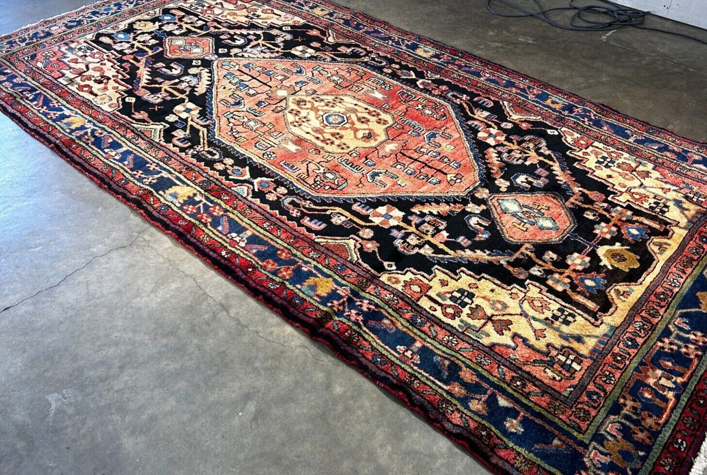 5'4" x 10'9" Hand-Knotted 100% Wool Pile Nahavande Area Rug - Carpet