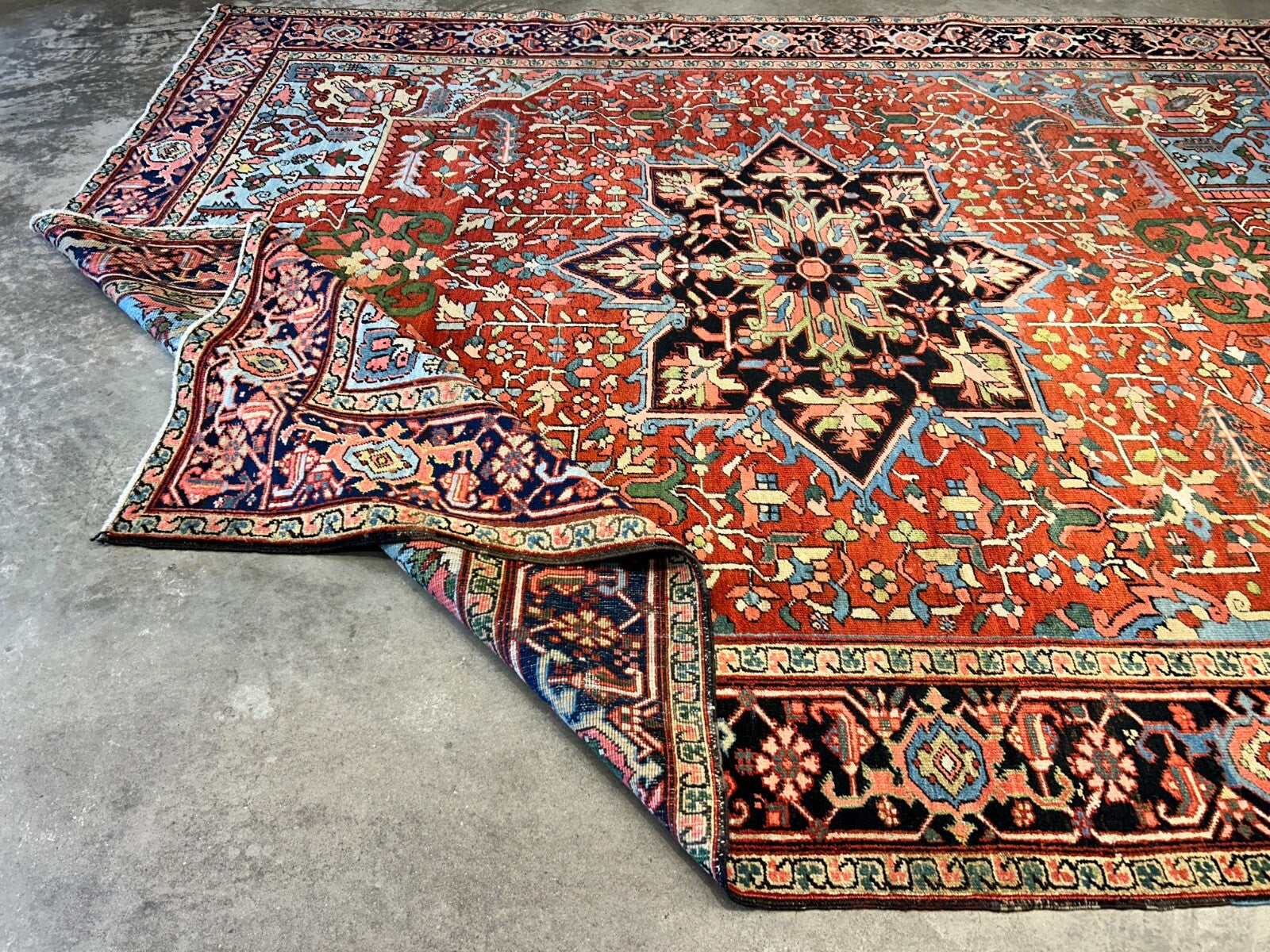 Collector Item - 9'6"x12' Antique Fine Lamb Wool Herize Serapy Hand-Knotted Rug