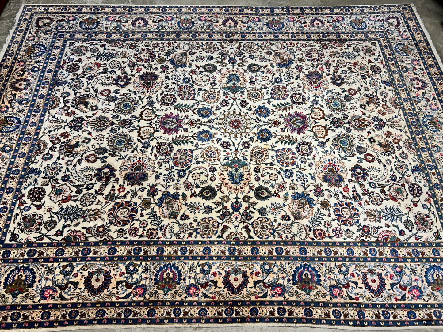 10'5"x13'8" Hand-Knotted 100% Wool Pile All-over Kashane Rug
