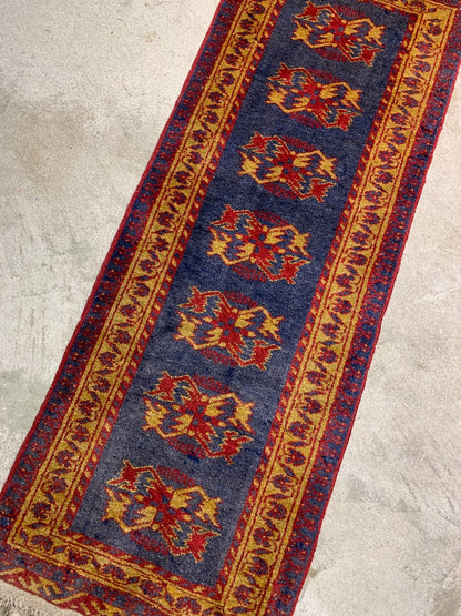 1'6"x4'0" Hand-Knotted 100% Wool Pile Oriental Runner Rug