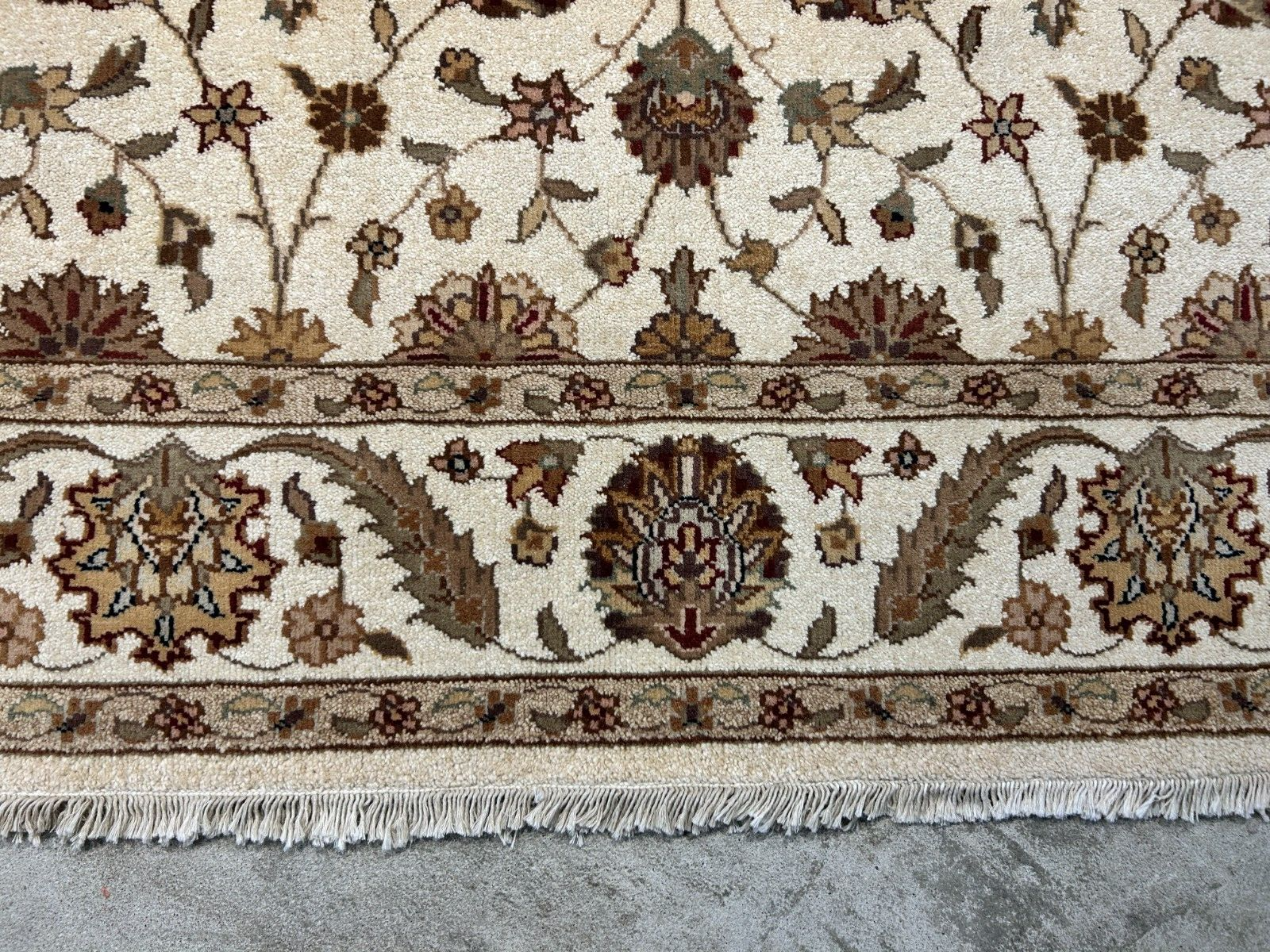 5'8"x8'2" Hand-Knotted 100% Wool Pile Arut Carpet - Area Rug