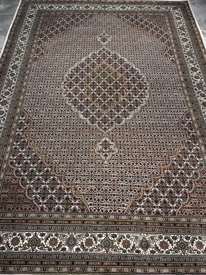 8'3"x11'4'' Hand-Knotted  100% Wool Pile Tabrize Mahi Area Rug