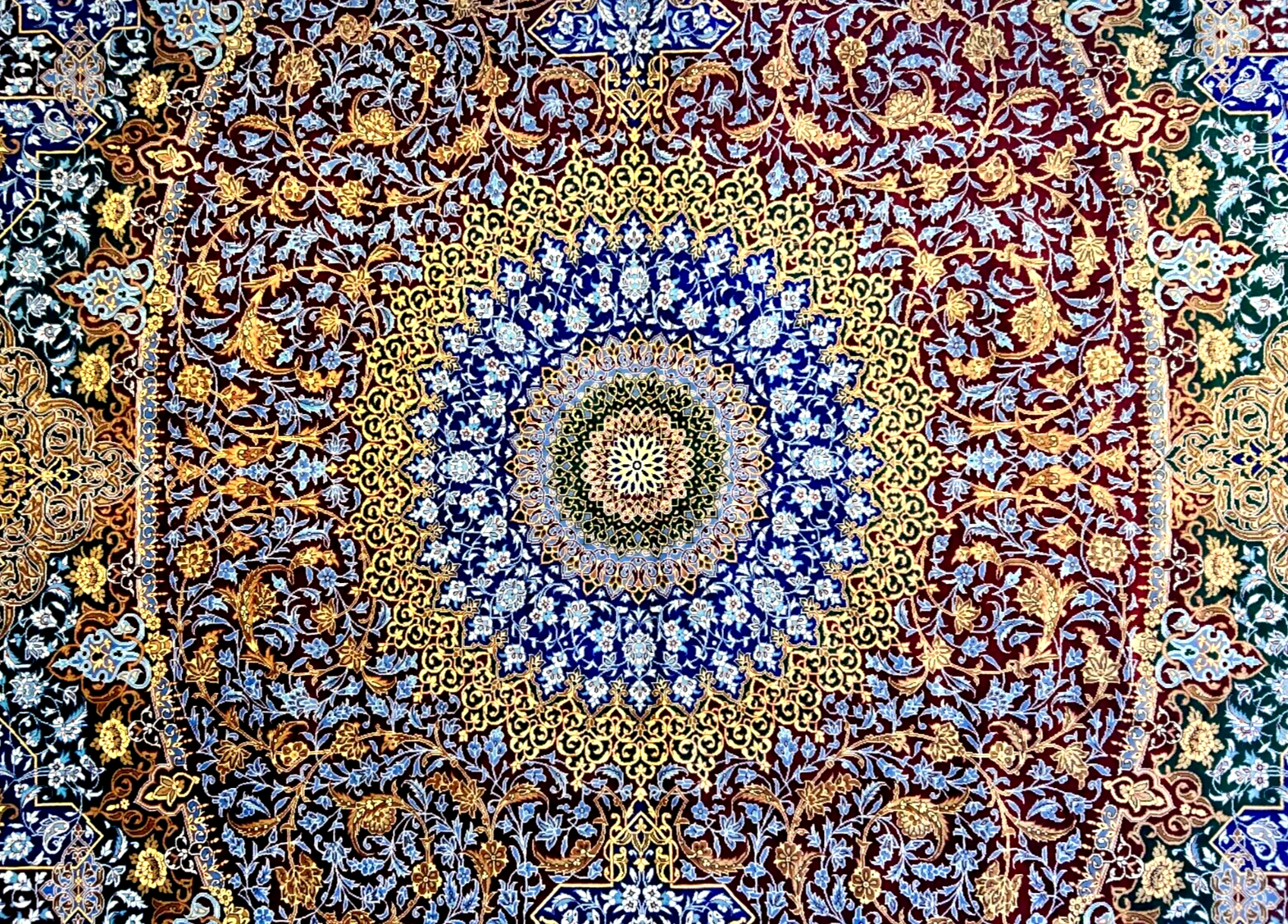 6'6"x10' Exquisite Extra-Fine Hand-Knotted 100% Silk Qume Carpet - Area Rug