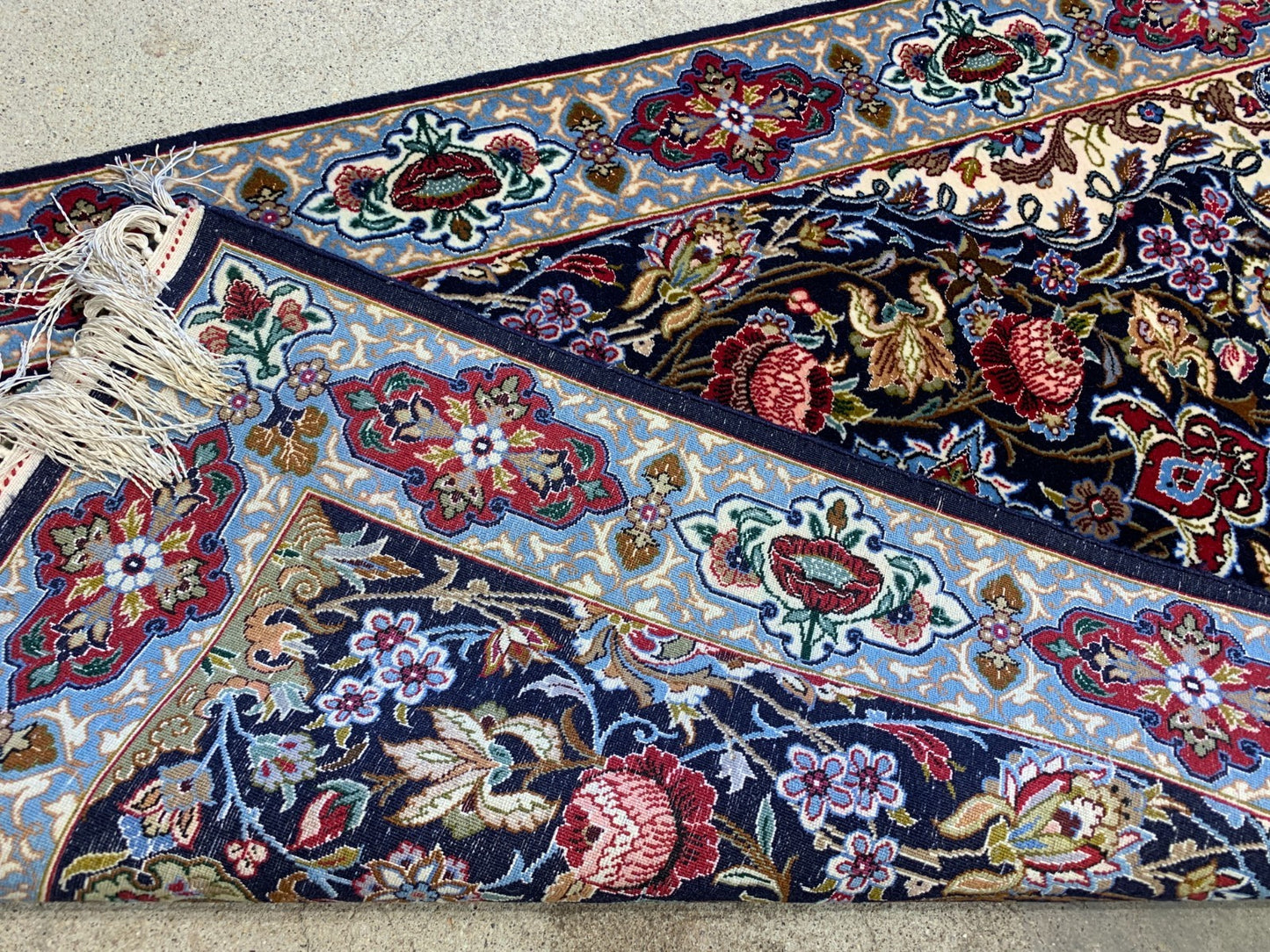 2'3"x3'6" Extra Fine Hand-Knotted Wool & Silk Isfahane Rug