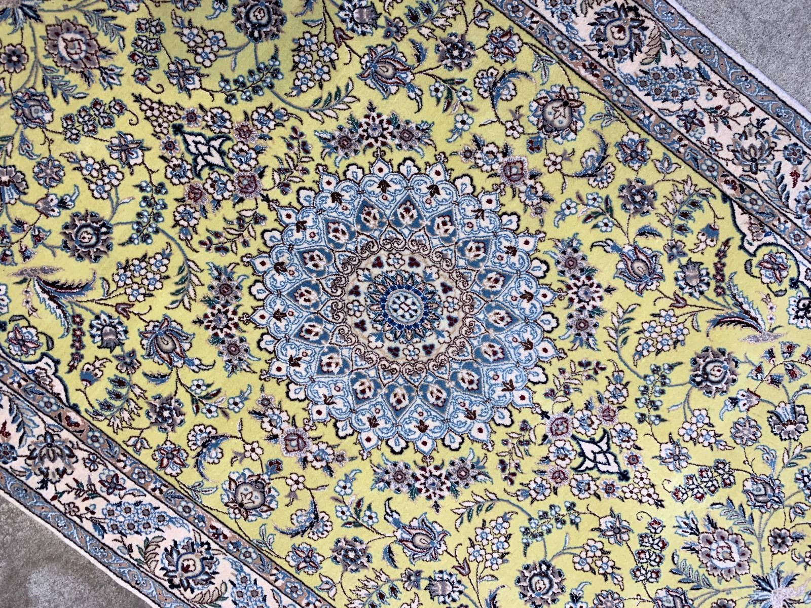 3'5"x5'10''  Very Fine Hand-Knotted Silk & Wool Naine Area Rug - Carpet