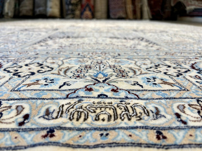 6'9"x10'2" Extra Fine Hand-Knotted Wool & Silk Habibian Naine Rug - Area Carpet