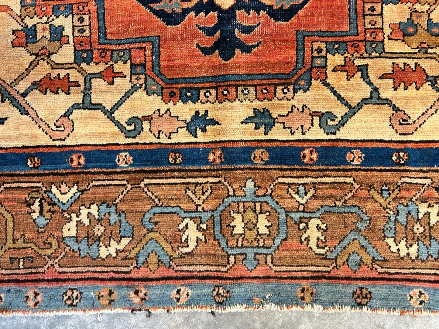 Collector Item - 9'8"x11'10 Antique Fine Wool Herize Serapy Hand-Knotted Rug