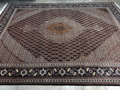 8'4"x11'3" Fine Hand-Knotted Wool & Silk Oriental Rug - Area Carpet