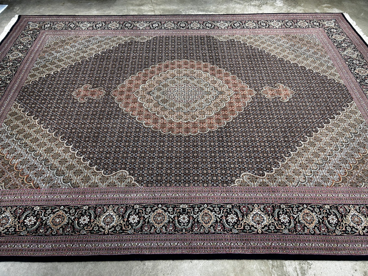 8'2"x11'5" Fine Hand-Knotted Wool & Silk Oriental Rug - Area Carpet