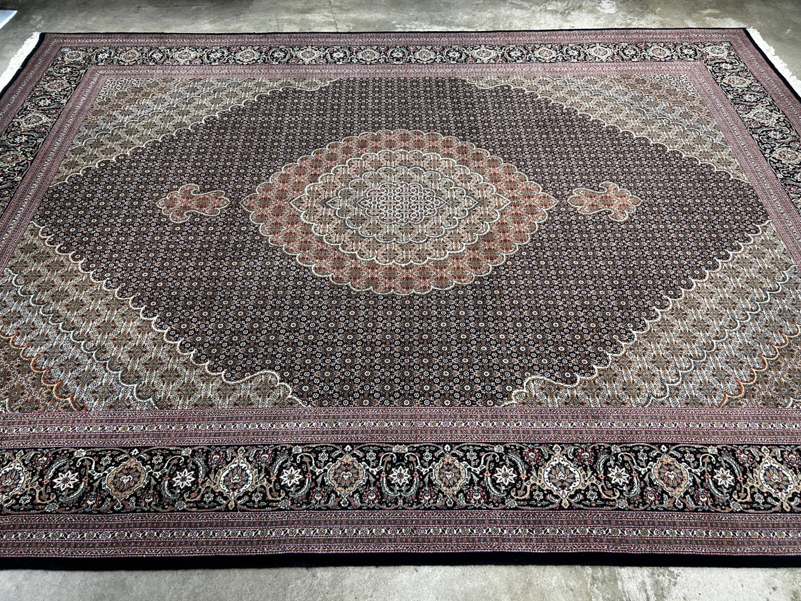 8'2"x11'5" Fine Hand-Knotted Wool & Silk Oriental Rug - Area Carpet