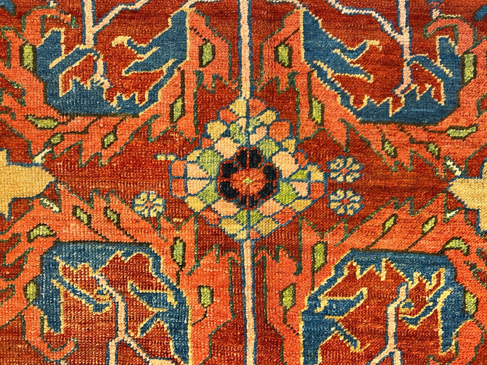 Collector Item - 9'x12'4" Antique Fine Wool Herize Serapy Hand-Knotted Rug