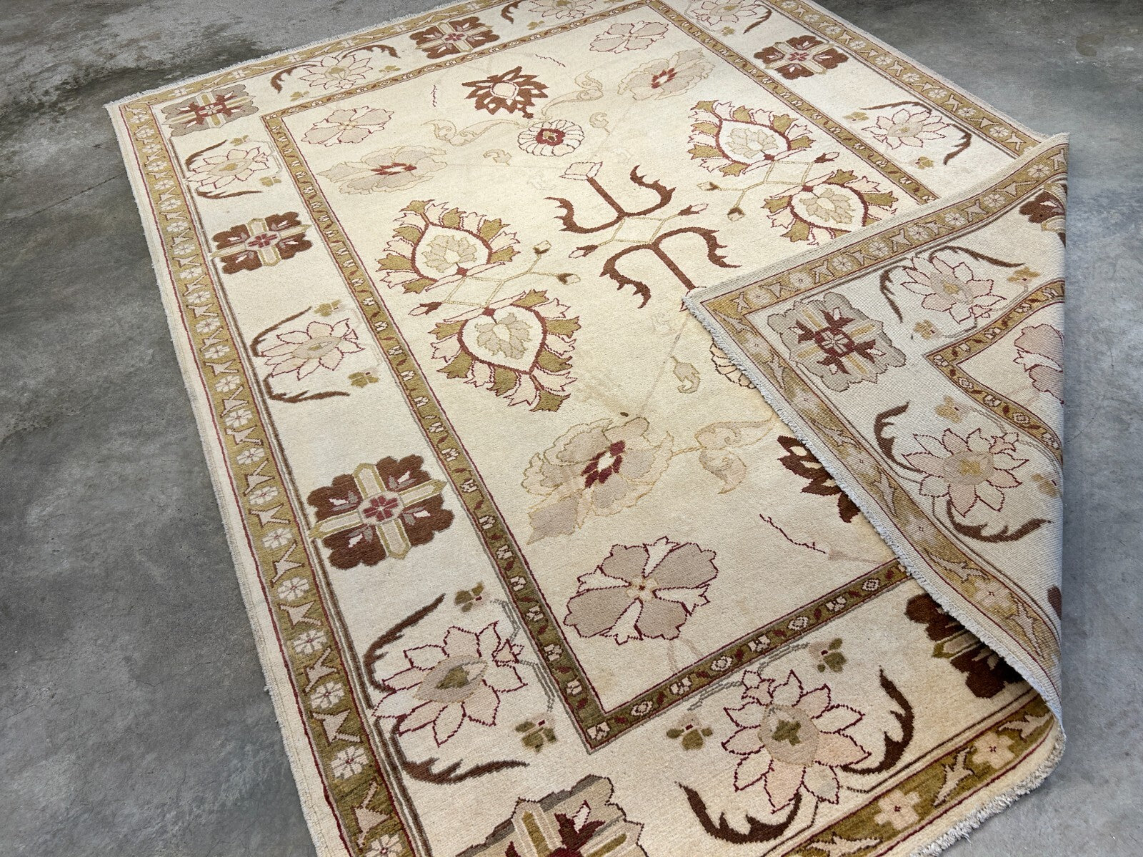 7'0"x9'3" Hand-Knotted 100% Wool Pile Indian Arut Carpet - Area Rug