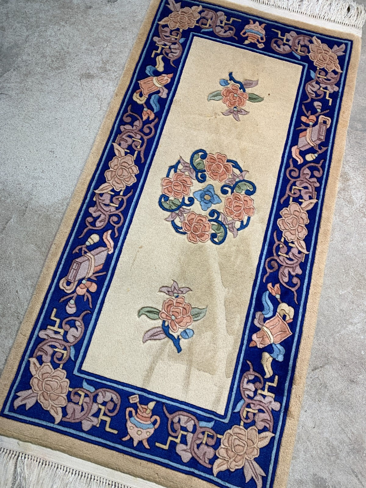 2'x4' Hand-Knotted Wool Oriental Rug - Area Carpet
