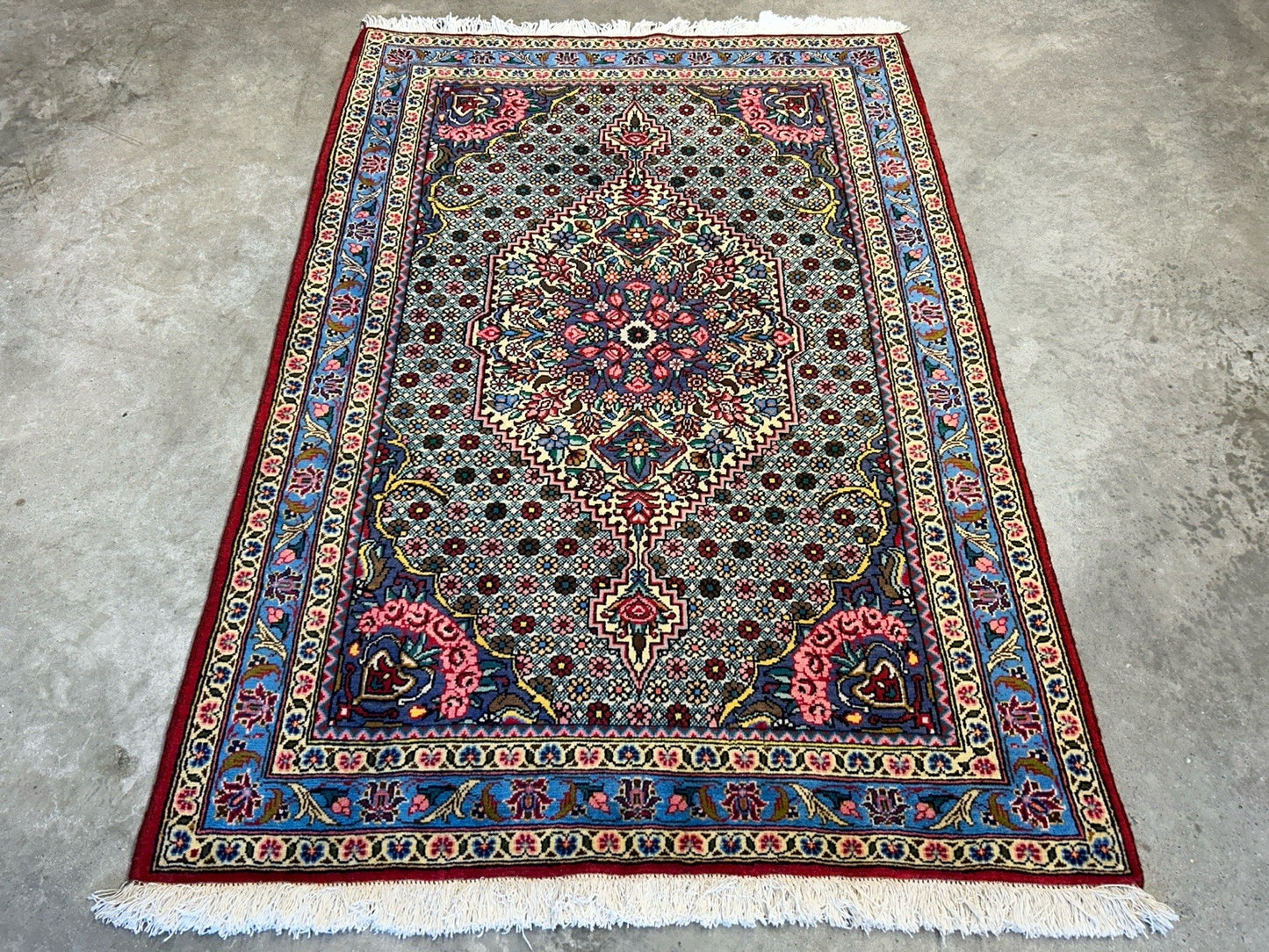 3'5"x5'2" Hand-Knotted 100% Wool Pile Persiane Bakhtiarie Rug