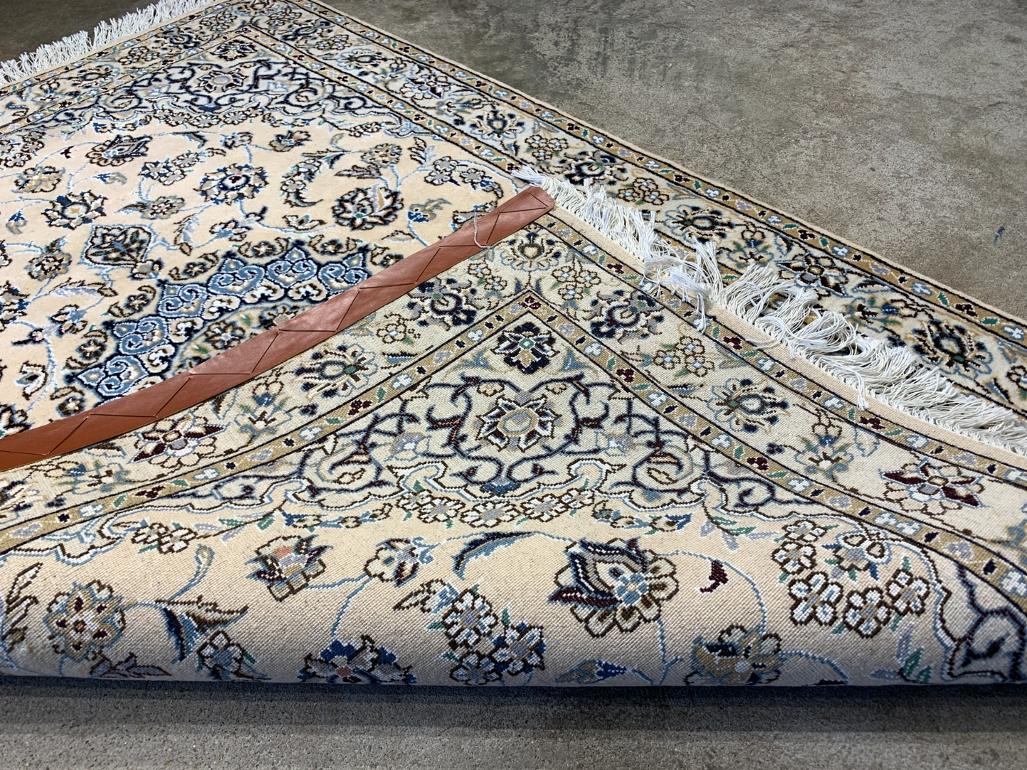 3'3"x4'9'' Very Fine Hand Knotted Silk & Wool Naine Area Rug - Carpet