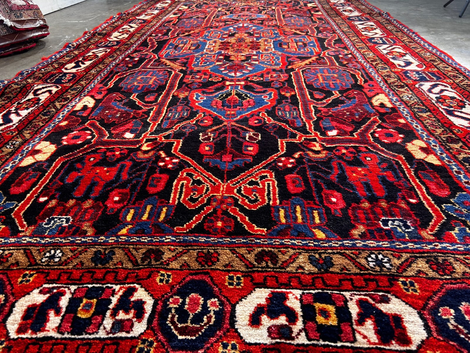 5'4" x 10'3" Hand-Knotted 100% Wool Carpet - Nahavande Area Rug
