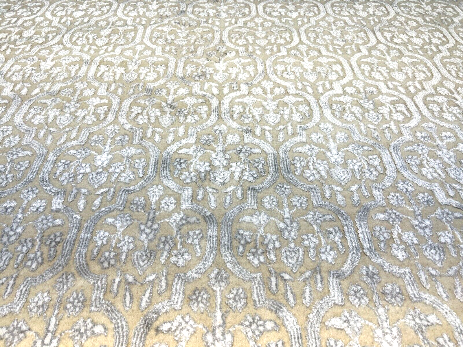 8' x 10'1" Hand-Knotted Silver 100% Wool Carpet - Indian All-Over Area Rug - 3D