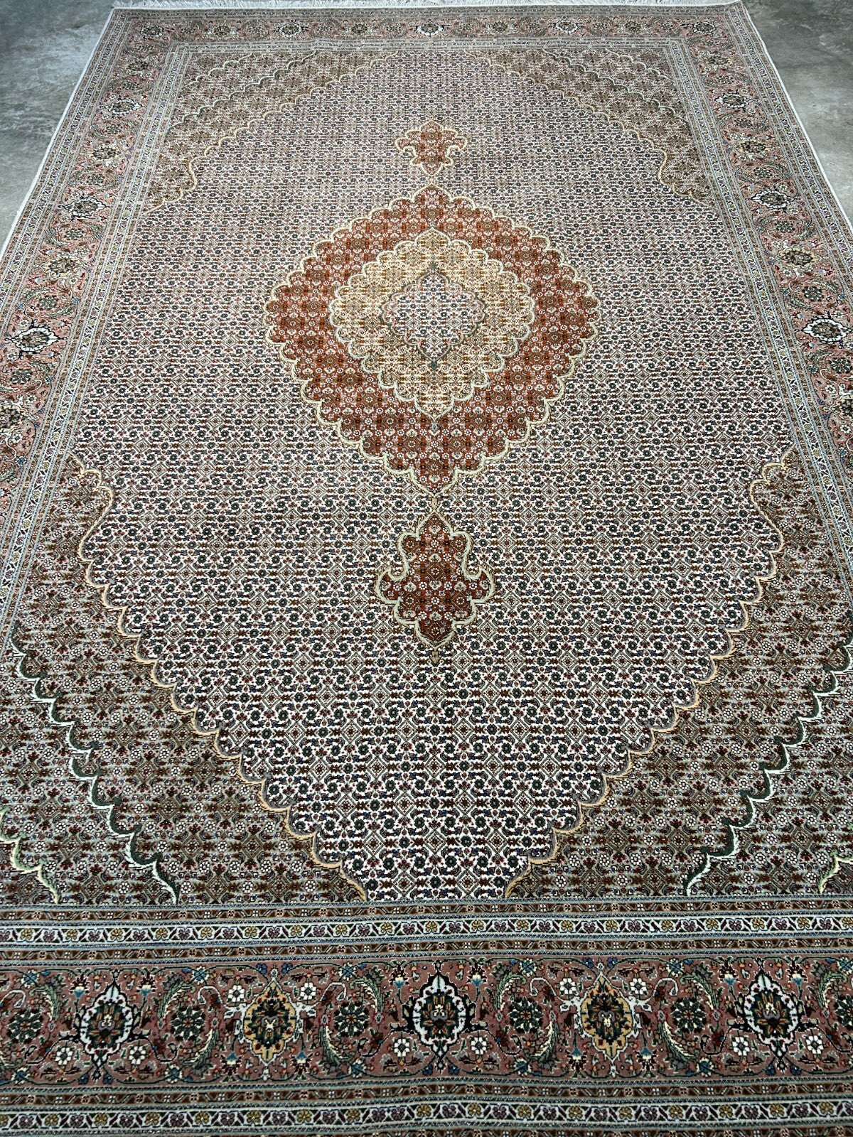 6'8"x10' Fine Hand-Knotted Wool & Silk Oriental Tabrize Rug - Area Carpet