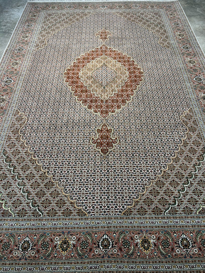 6'8"x10' Fine Hand-Knotted Wool & Silk Oriental Tabrize Rug - Area Carpet