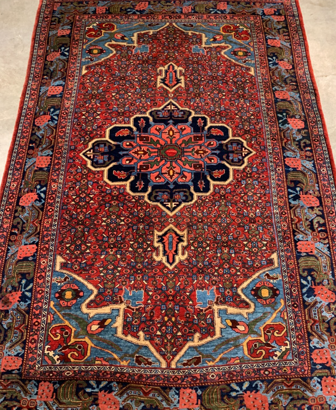 4'3"x6'7" Antique Hand-knotted Fine Wool Pile Bidjare Rug - Carpet