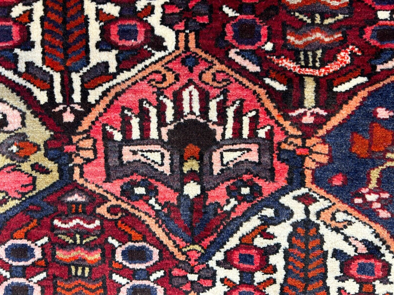 6'6"x10'1" Hand-Knotted 100% Lamb Wool Bakhtiarie Carpet - Area Rug