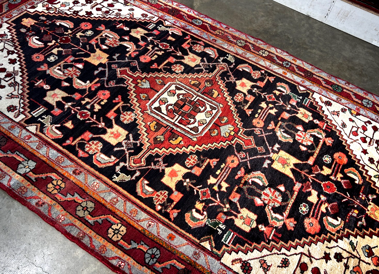 5'2" x 8'7'' Hand-Knotted 100% Wool Pile Hamadane Area Rug