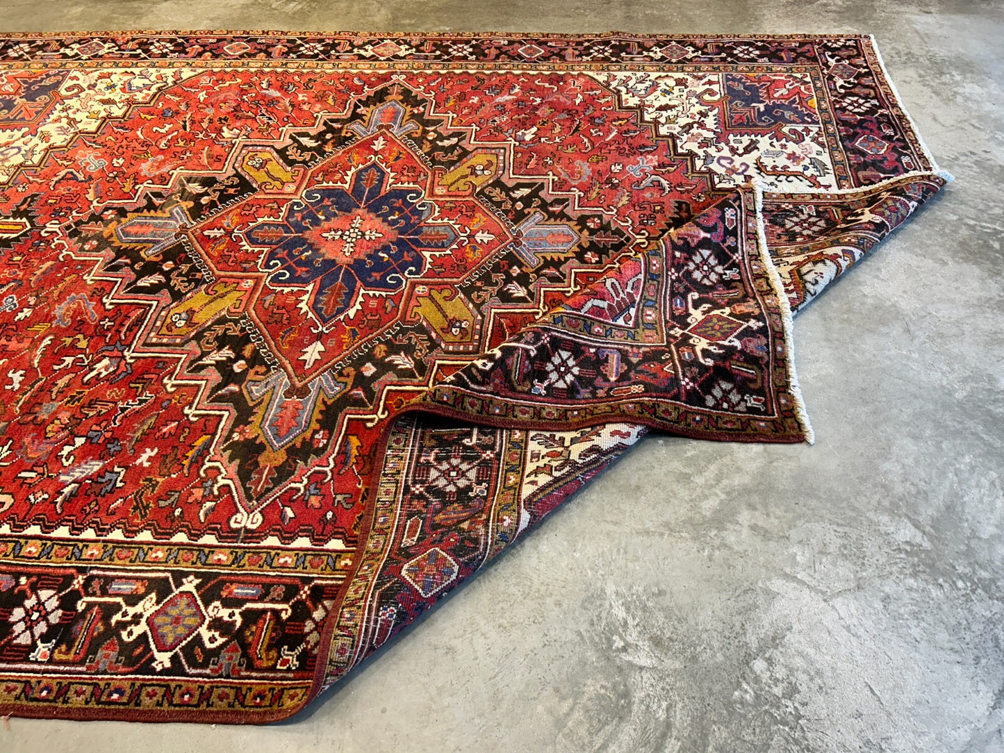 8'3"x11'5" Hand-Knotted 100% Wool Pile Herize Rug