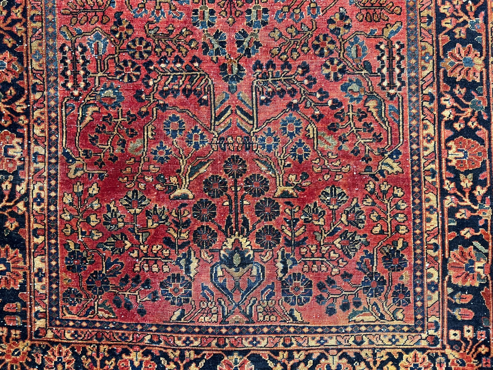 4'9"x6'3" Collector Antique Hand-Knotted 100% Wool Sarouke Rug