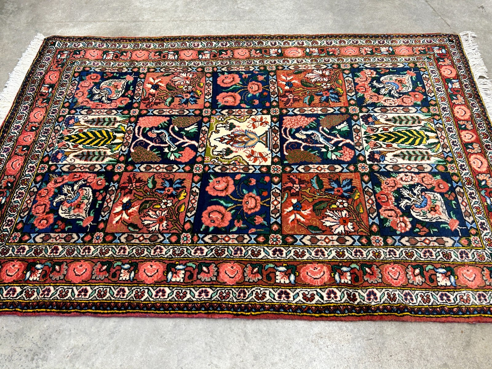 3'5"x5'2" Hand-Knotted 100% Lamb Wool Bakhtiarie Carpet - Area Rug