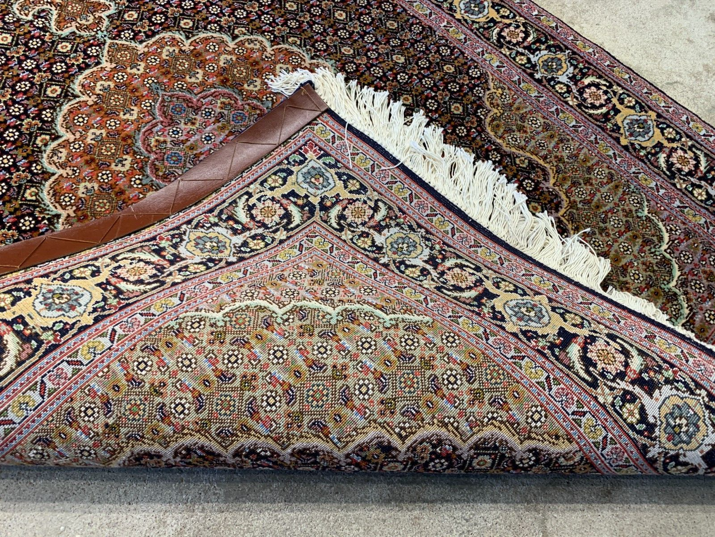 3'6"x5' Fine Hand-Knotted Wool & Silk Blend Tabrize Mahi Area Rug