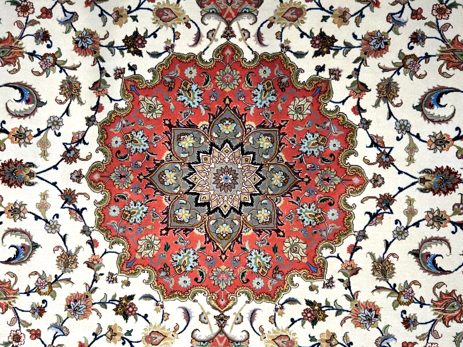 6'9"x8'1" Fine Hand-Knotted Wool & Silk Blend Tabrize Carpet - Area Rug