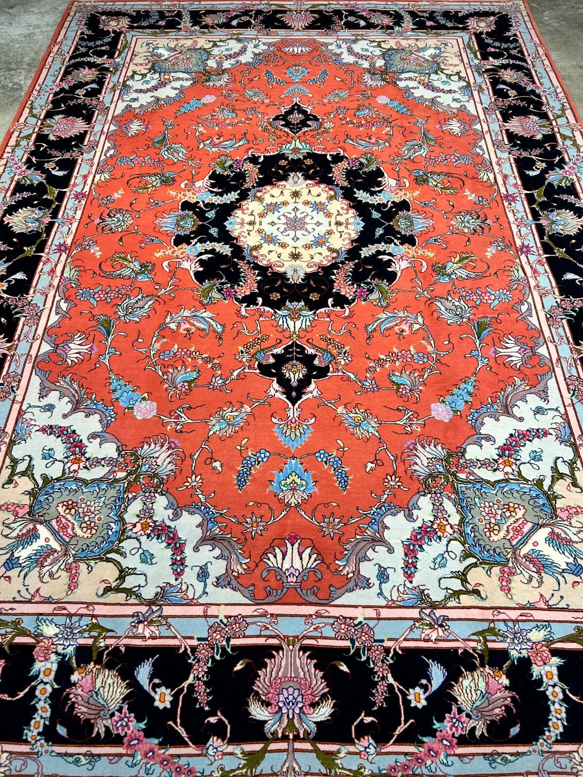 7'x10' Fine Hand-Knotted Wool & Silk Tabrize Rug - Area Carpet