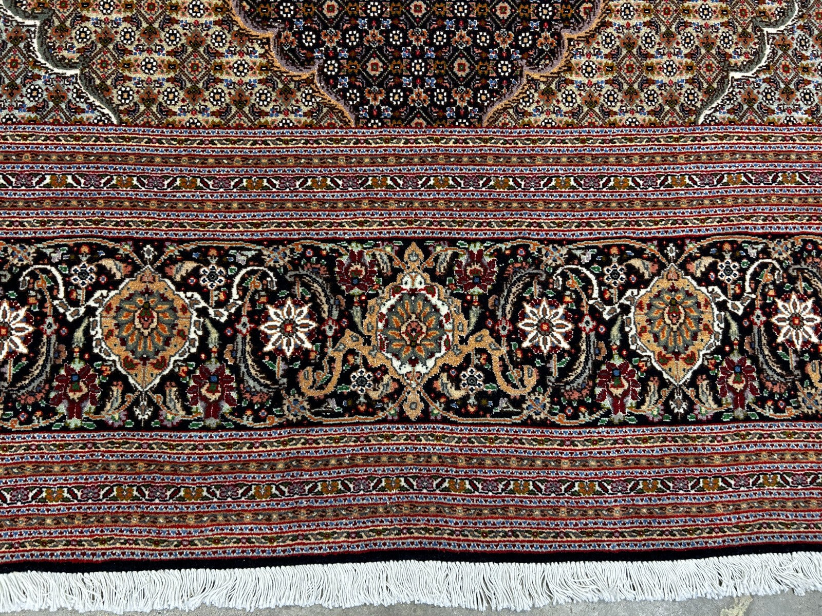8'4"x11'6" Fine Hand-Knotted Wool & Silk Oriental Rug - Area Carpet