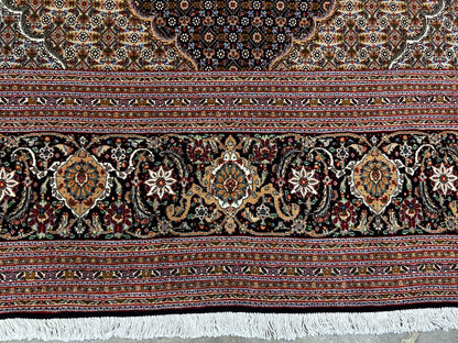 8'4"x11'6" Fine Hand-Knotted Wool & Silk Oriental Rug - Area Carpet