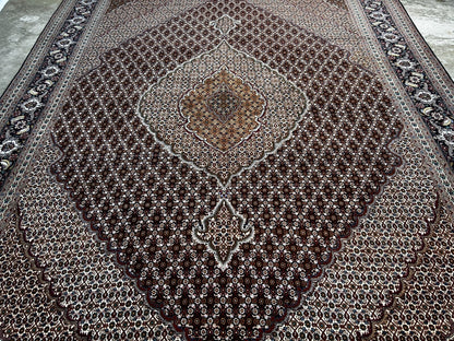 8'4"x11'3" Fine Hand-Knotted Wool & Silk Oriental Rug - Area Carpet