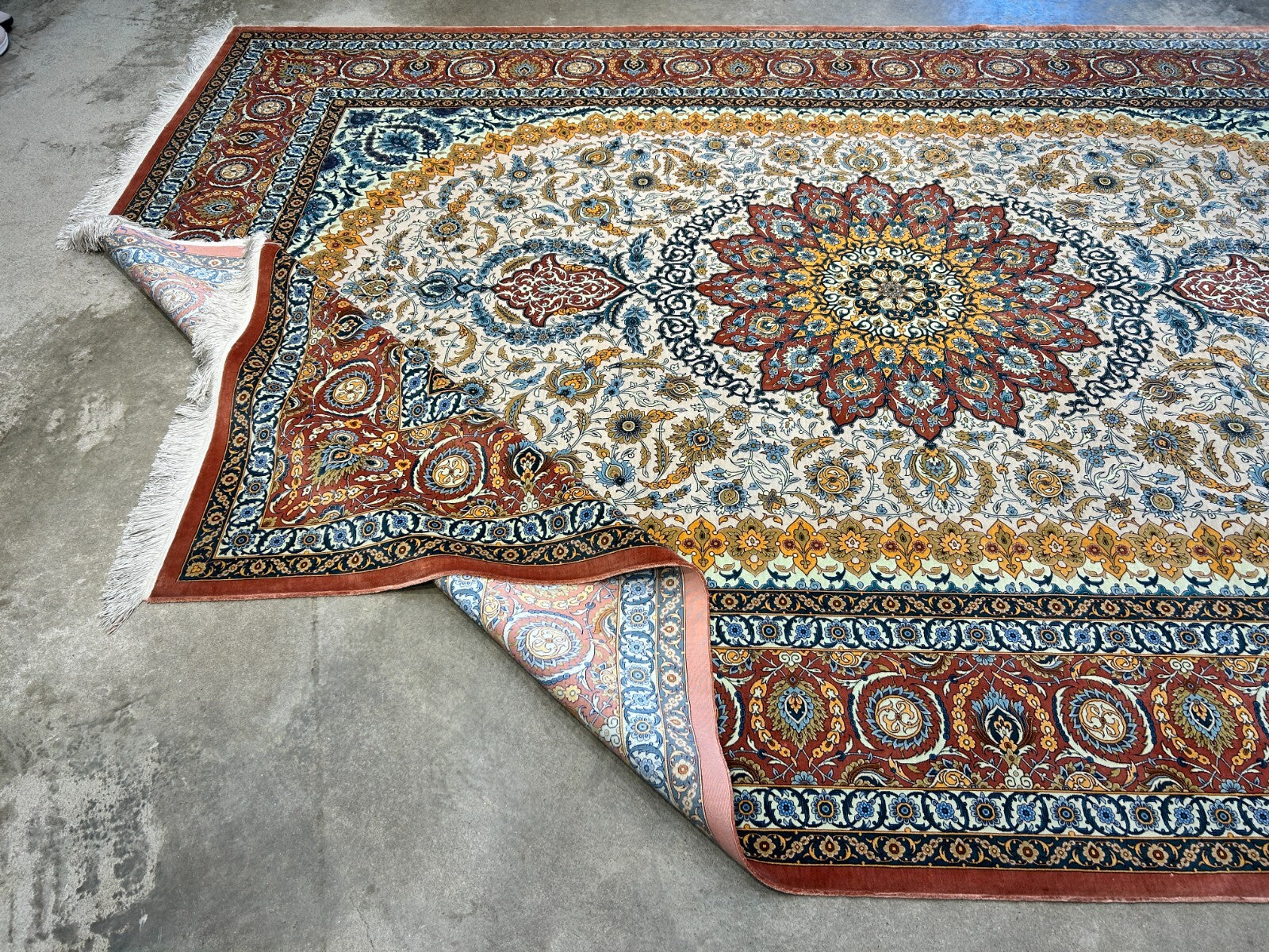 7'3"x10'7" Exquisite Extra-Fine Hand-Knotted 100% Silk Qume Carpet - Area Rug