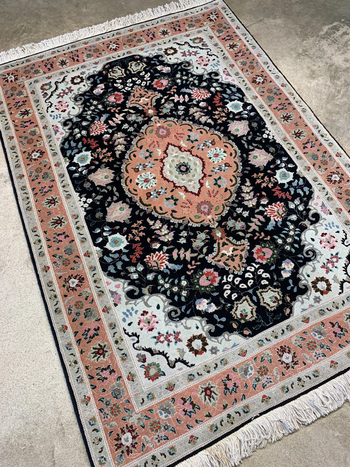 3'6"x4'10'' Fine Hand-Knotted Silk & Wool Tabrize Area Rug - Area Carpet