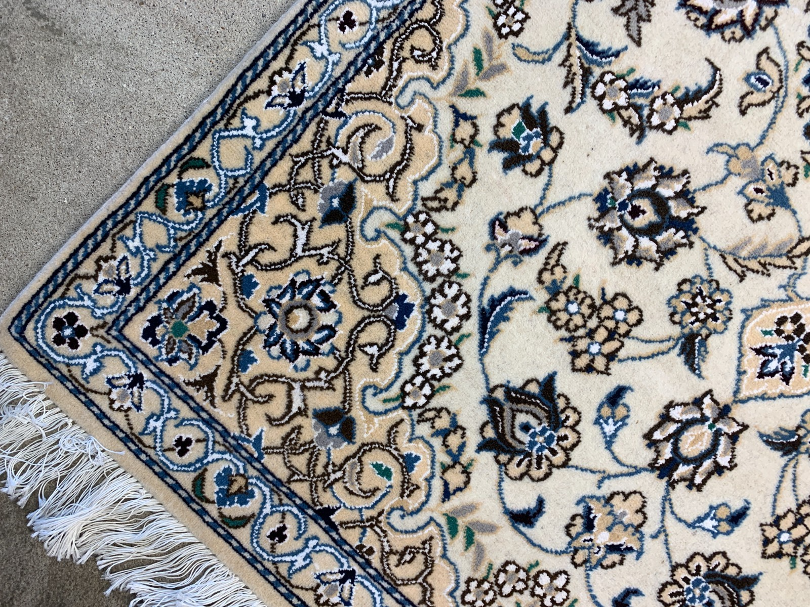 2'11"x4'7''  Very Fine Hand-Knotted Silk & Wool Naine Area Rug - Carpet