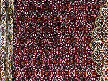 8'2"x11'10" Fine Hand-Knotted Silk & Wool Tabrize Fish Style Rug