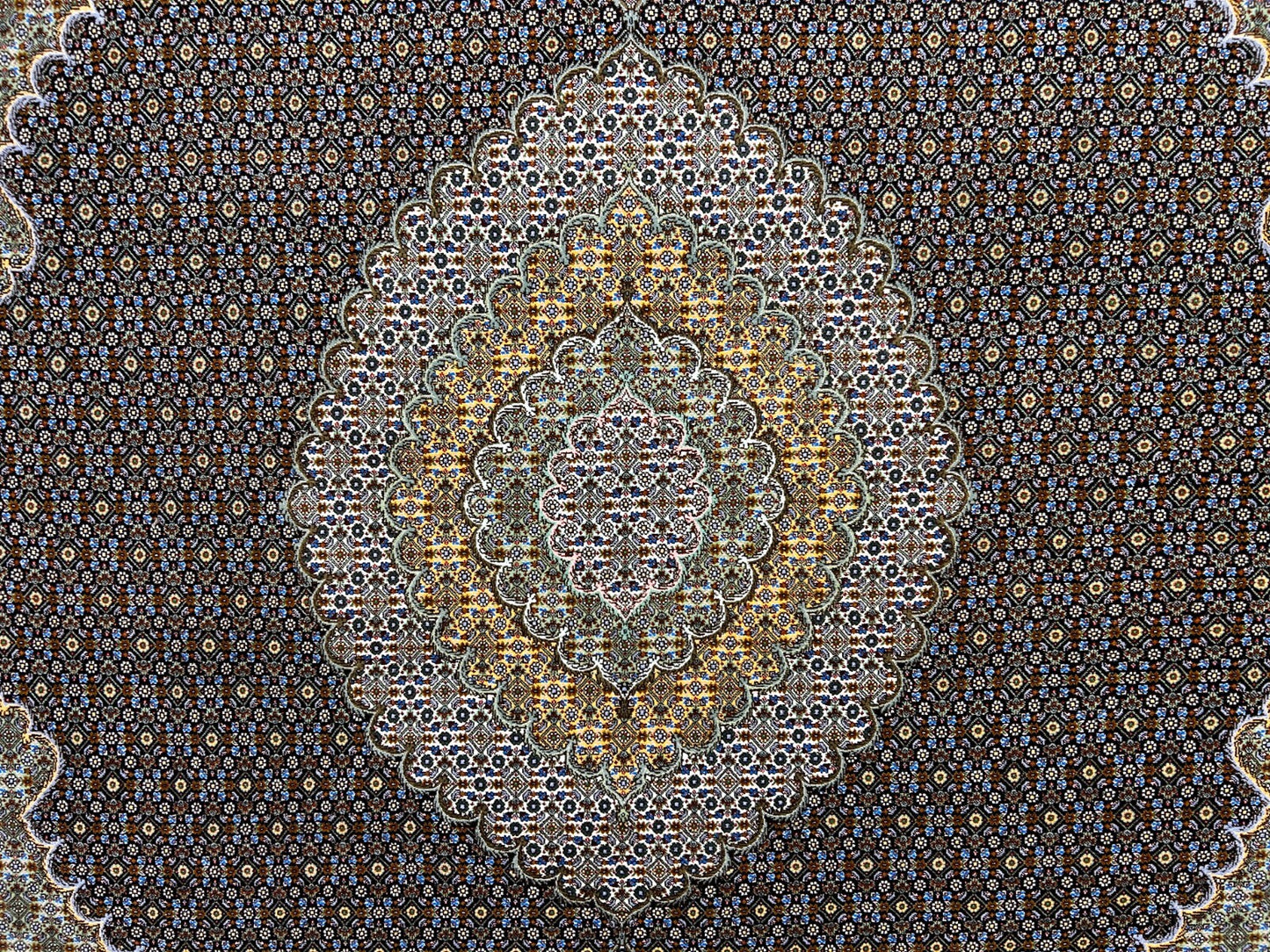 8'3"x11'6" Fine Hand-Knotted Wool & Silk Oriental Rug - Area Carpet