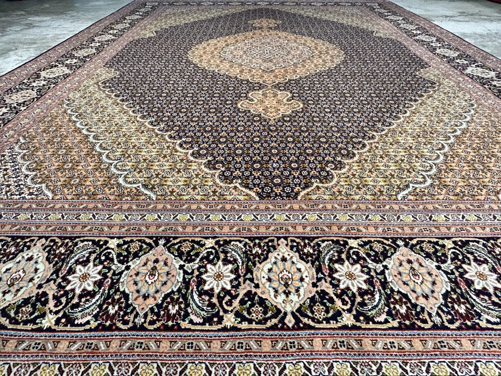 6'7"x9'9" Fine Hand-Knotted Wool & Silk Blend Tabrize Mahi Carpet - Area Rug